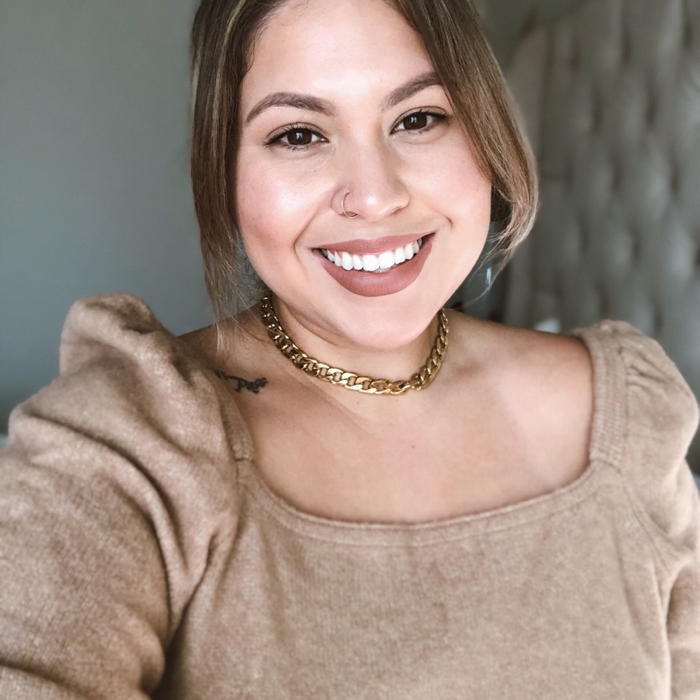 Meet your Posher, Danita